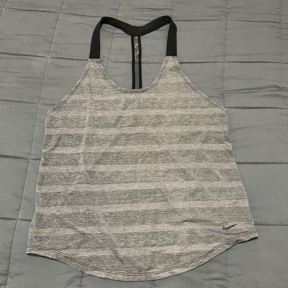 NIKE Dry Fit T-back Reflective Workout Top EUC!